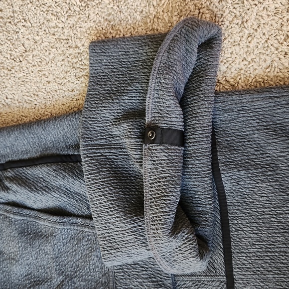 Lululemon on repeat dress. Heathered core dark grey. Size 4. - Picture 5 of 9